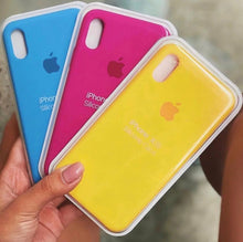 Load image into Gallery viewer, Silicone Case (BLUE SURFER) - TECHPULSE